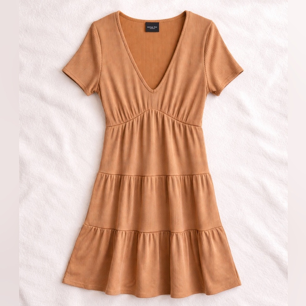 Olivia Rae Ribbed Tiered Mini Dress Large Tan Pink V-Neck Short Sleeve Casual - Picture 1 of 12